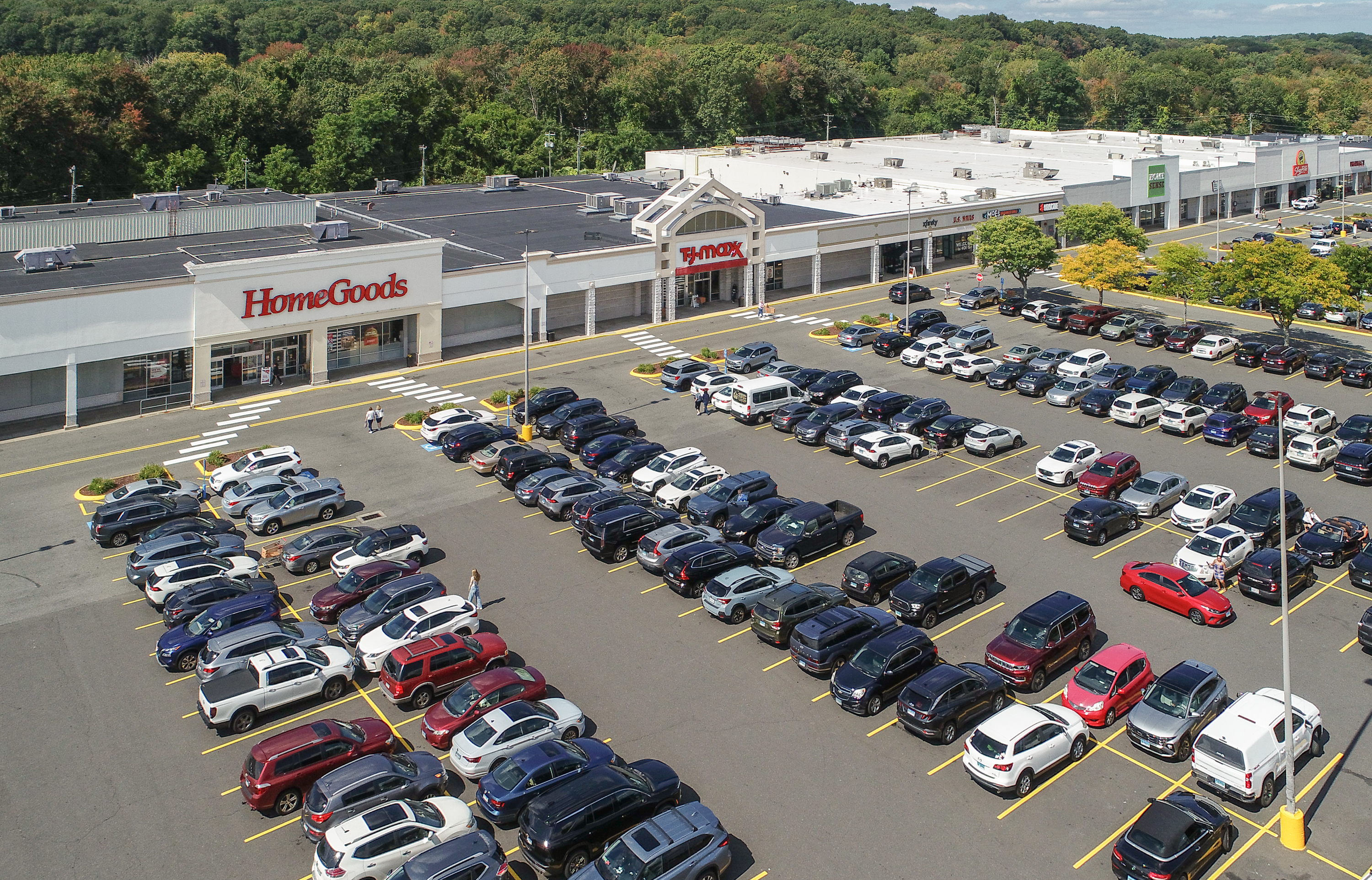 Tri-City Plaza - Image 1
