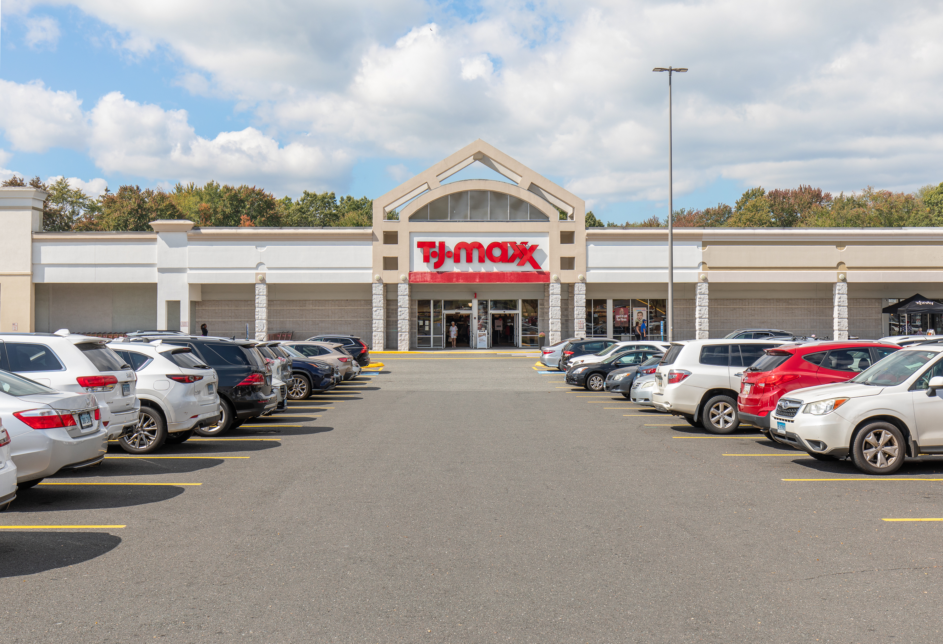 Tri-City Plaza - Image 5